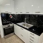 Prism Free Private Parking Apartment