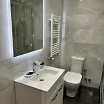 Prism Free Private Parking Apartment